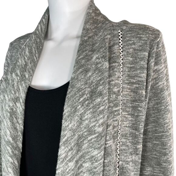 Verve Ami Women’s Medium Gray Open Front Tiered Cardigan Sweater Cape - Picture 2 of 7